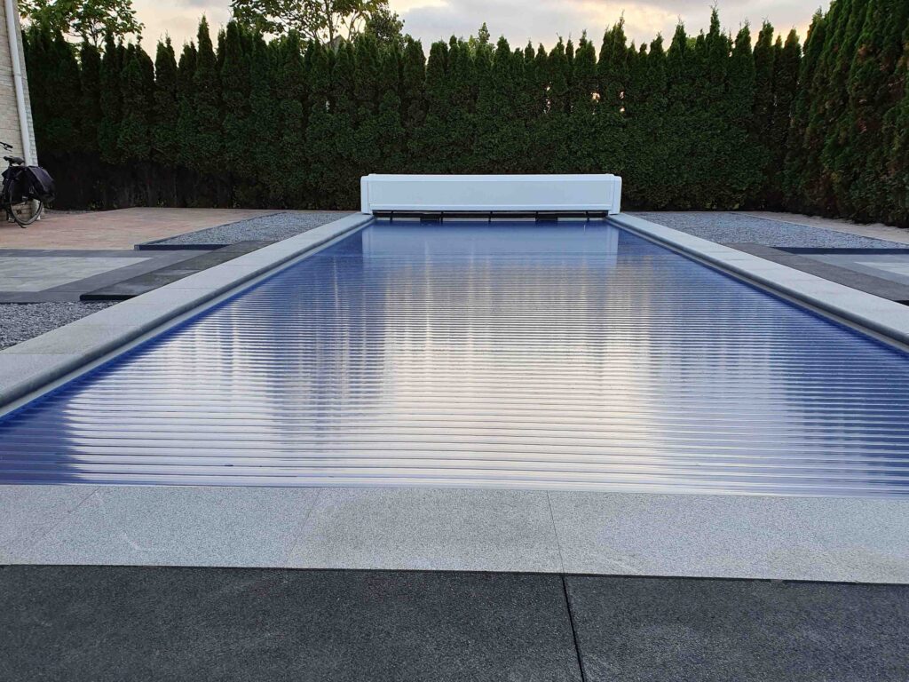 Project zwembad Wanaka 1000 te Almere